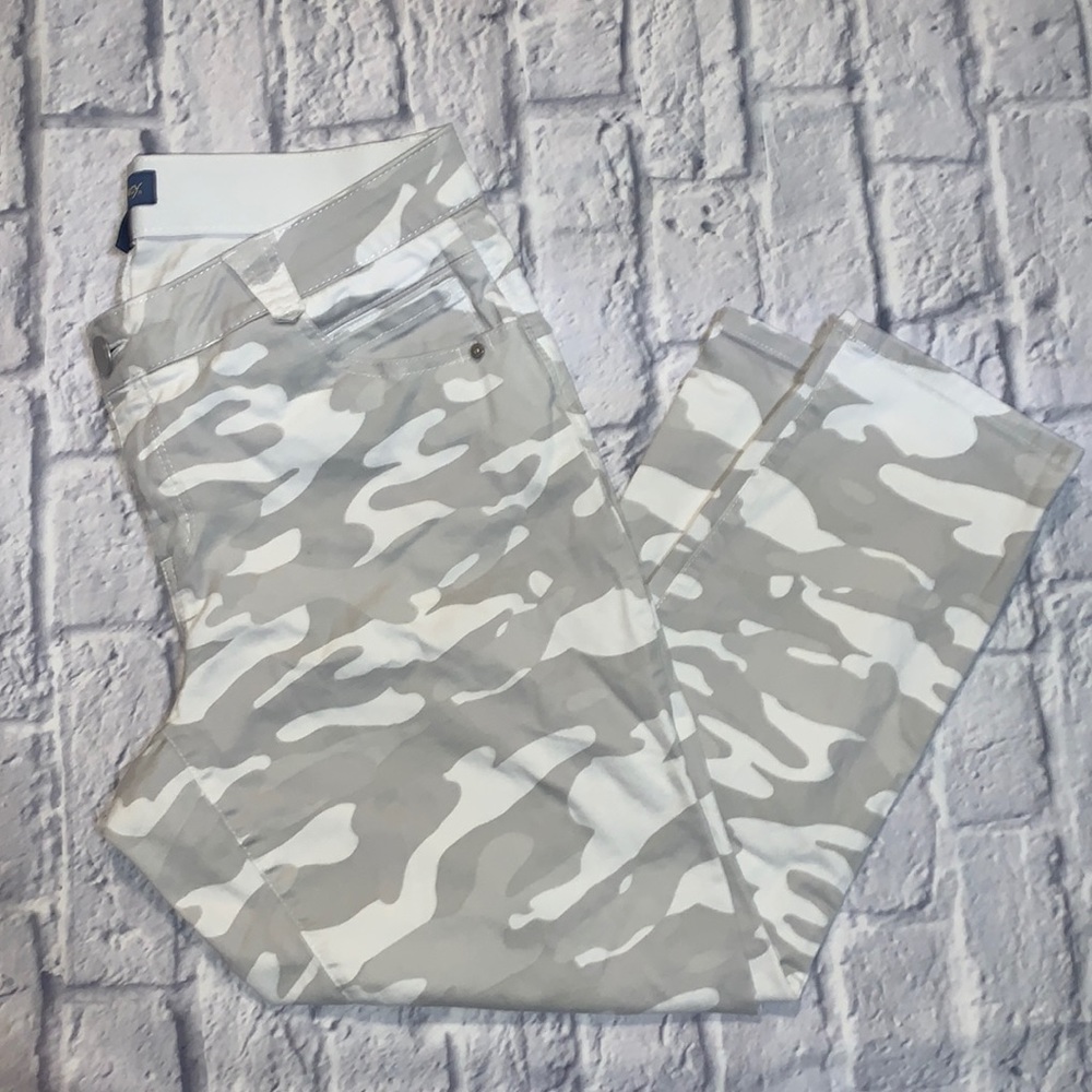Democracy White Camo Jeans - Size 16W